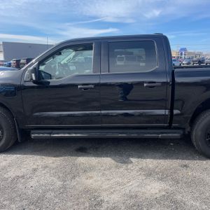 FORD F-150 LIGHTNING XLT - 4