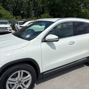 صورة 2 لـ 2022 Mercedes-BENZ GLA