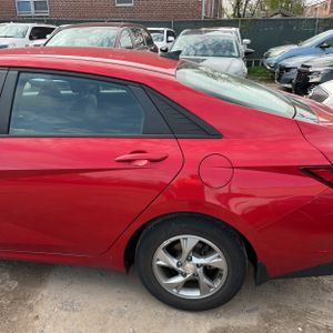 HYUNDAI ELANTRA SE - 6