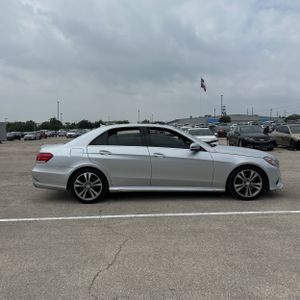 MERCEDES-BENZ E-CLASS - 10