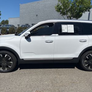 KIA TELLURIDE SX - 4