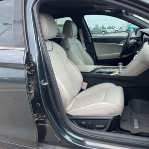 صورة مصغرة 33 لـ 2023 Genesis G70 3.3T STANDARD