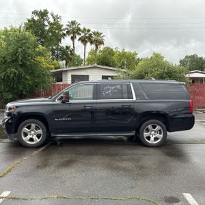 CHEVROLET SUBURBAN LT - 3