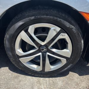صورة مصغرة 20 لـ 2018 Honda CIVIC LX