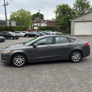 FORD FUSION SE - 3
