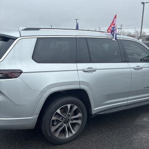 JEEP GRAND CHEROKEE L OVERLAND - 9