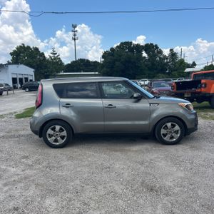 صورة 10 لـ 2017 KIA SOUL BASE