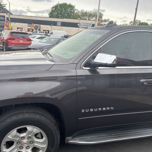 CHEVROLET SUBURBAN LTZ - 2