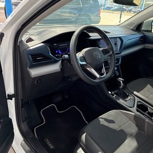 صورة 37 لـ 2024 Volkswagen TAOS SE