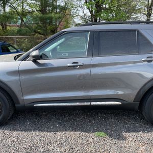 FORD EXPLORER XLT - 4