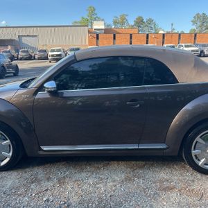VOLKSWAGEN BEETLE CONVERTIBLE 2.5L 70S EDITION - 3