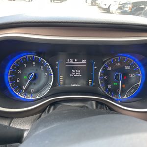 صورة 38 لـ 2017 Chrysler PACIFICA TOURING-L