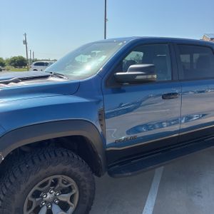 صورة 2 لـ 2024 RAM 1500 TRX