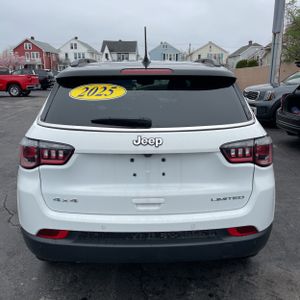 JEEP COMPASS LIMITED 4X4 - 7