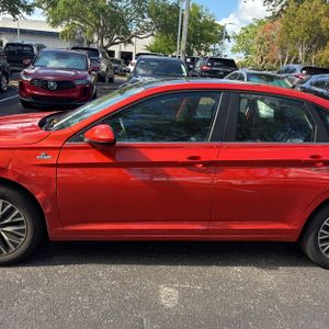 VOLKSWAGEN JETTA SE - 4