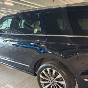 صورة 6 لـ 2020 Lincoln NAVIGATOR RESERVE