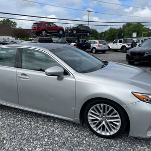 صورة مصغرة 13 لـ 2016 Lexus ES 350 BASE