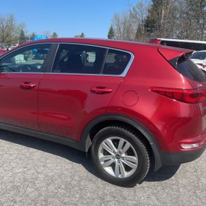 KIA SPORTAGE LX - 6