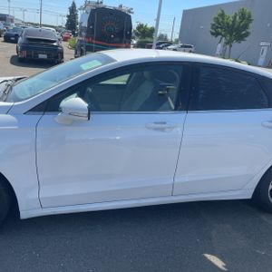 FORD FUSION SE - 4