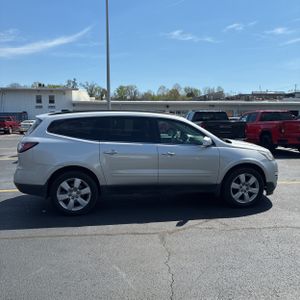 CHEVROLET TRAVERSE LT - 10