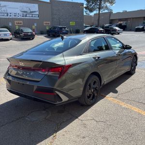 HYUNDAI ELANTRA SEL SPORT - 8