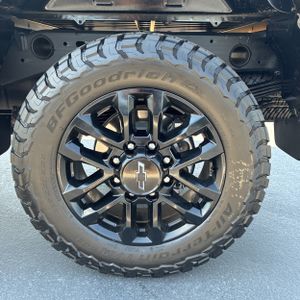2026 Chevrolet SILVERADO 2500HD LT thumbnail 18