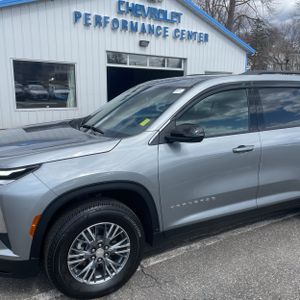 CHEVROLET TRAVERSE LT - 2