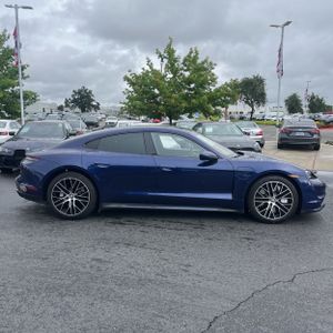 PORSCHE TAYCAN TURBO - 10