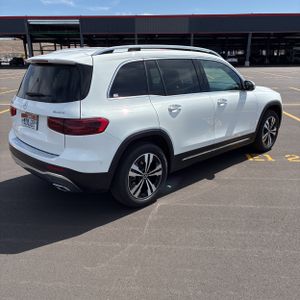 MERCEDES-BENZ GLB - 8