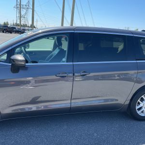 CHRYSLER PACIFICA TOURING L - 4
