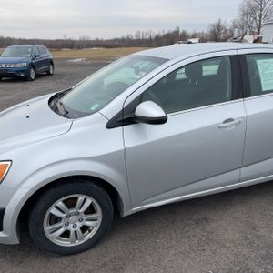 CHEVROLET SONIC LT AUTO - 2