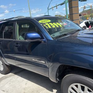2005 Toyota 4RUNNER SR5 thumbnail 13