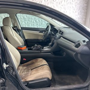 صورة مصغرة 30 لـ 2016 Honda CIVIC LX