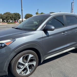 2018 Hyundai TUCSON LIMITED 照片 2