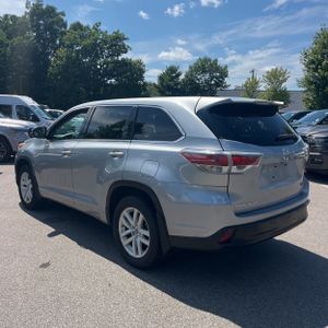 2016 Toyota HIGHLANDER LE — фото 3