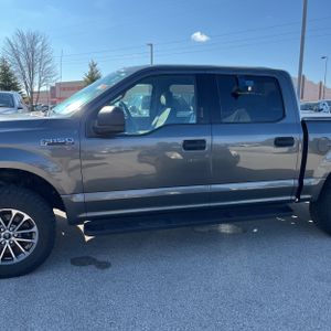 FORD F-150 XLT - 4