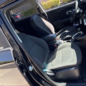 صورة 33 لـ 2014 KIA SOUL BASE