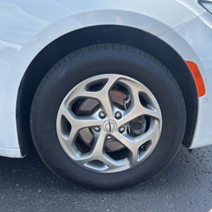 2022 Chrysler PACIFICA LIMITED — миниатюра 20