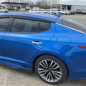 KIA STINGER PREMIUM - 6