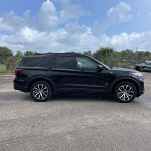 FORD EXPLORER ST-LINE - 10