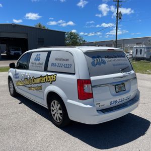 CHRYSLER TOWN AND COUNTRY TOURING - 5