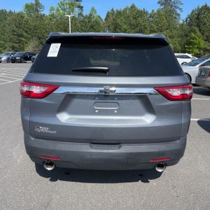 CHEVROLET TRAVERSE LS - 7