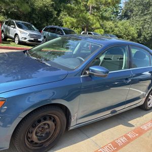 صورة 2 لـ 2017 Volkswagen JETTA 1.4T S