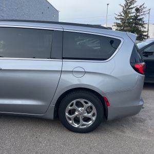 CHRYSLER VOYAGER LXI - 6