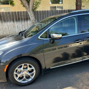 2018 Chrysler PACIFICA LIMITED — фото 2