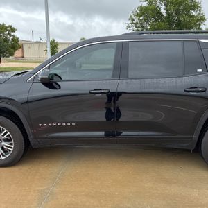 CHEVROLET TRAVERSE LT - 4