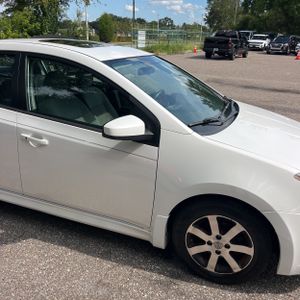 2012 Nissan SENTRA 2.0 SR 照片 13