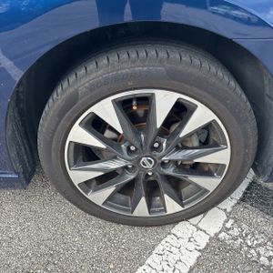 2019 Nissan SENTRA SR thumbnail 20