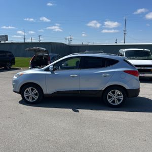 HYUNDAI TUCSON GLS - 3