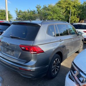 Volkswagen Tiguan S - 8